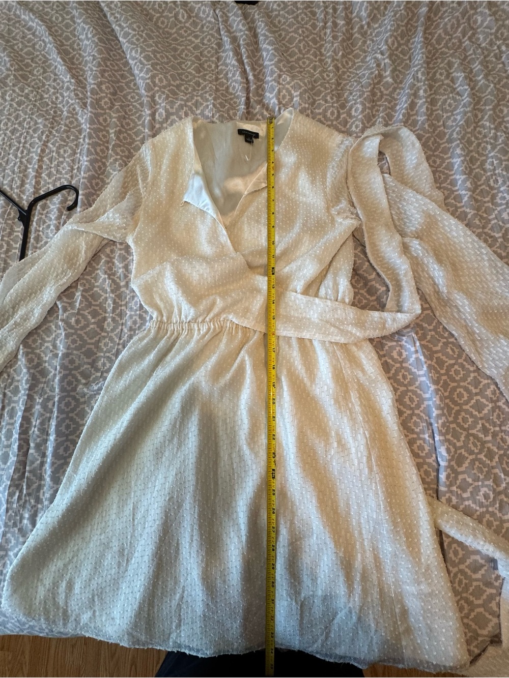 Ann Taylor creamy white textured Swiss dot with sheer long sleeves dress (SZ 2) - Picture 14 of 15